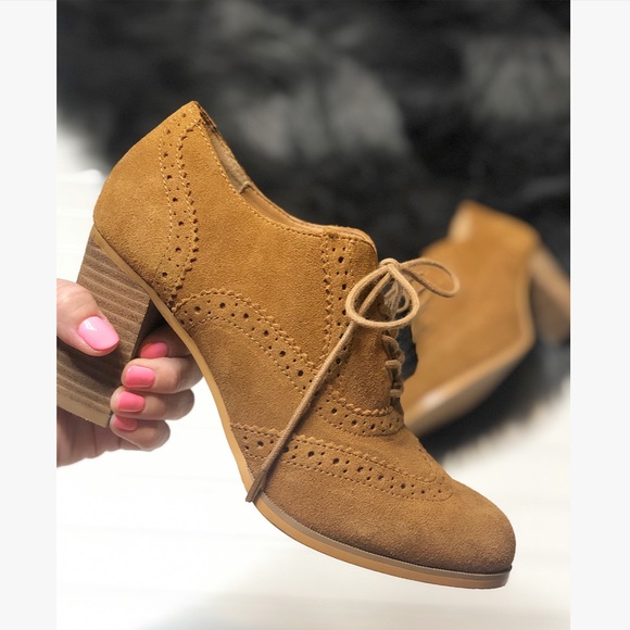Steve Madden Shoes - STEVE MADDEN Cognac Tan Suede Oxford Omyra Bootie